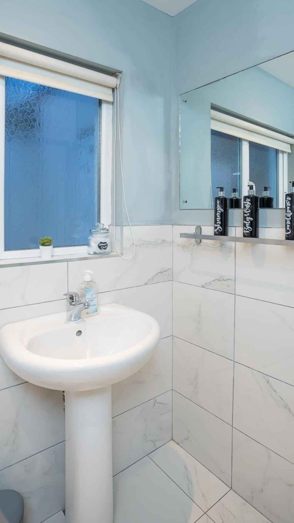 1 Bdr Apartment At Queens Uni By Belfast City Breaks Exteriör bild